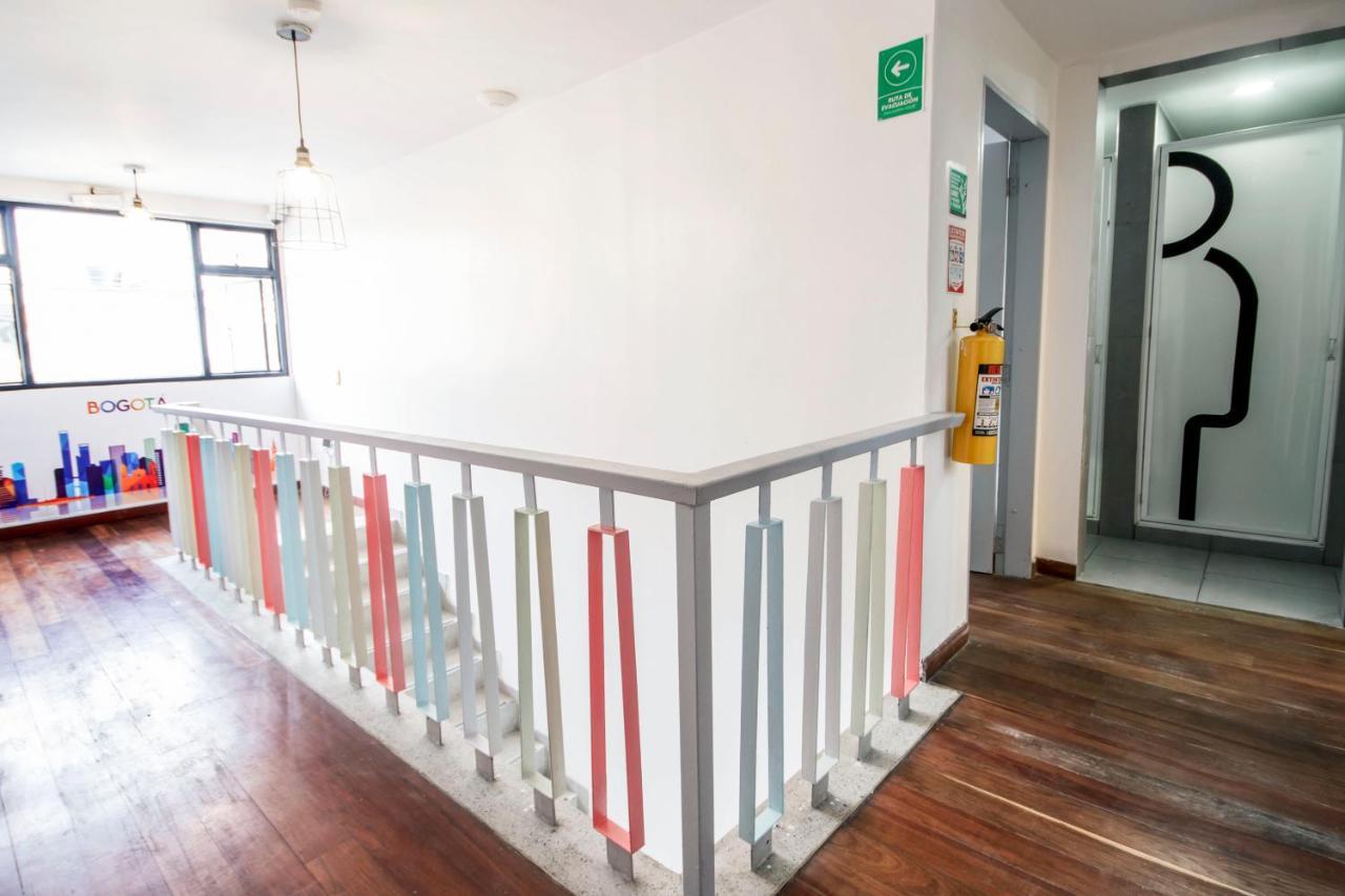 Urbana Hostel Bogota Bagian luar foto