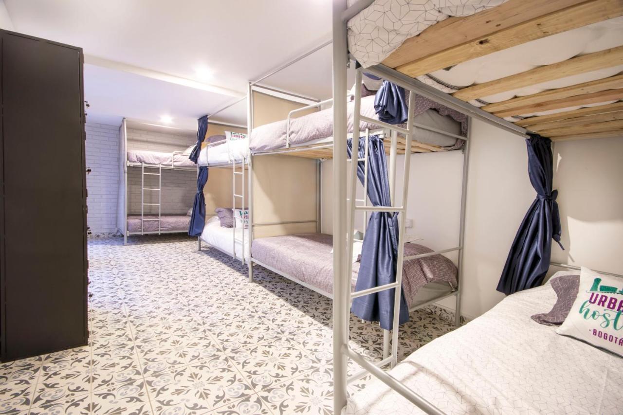 Urbana Hostel Bogota Bagian luar foto
