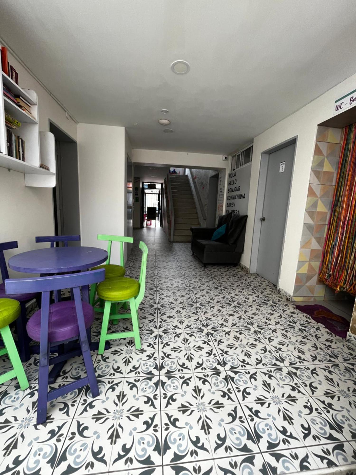 Urbana Hostel Bogota Bagian luar foto