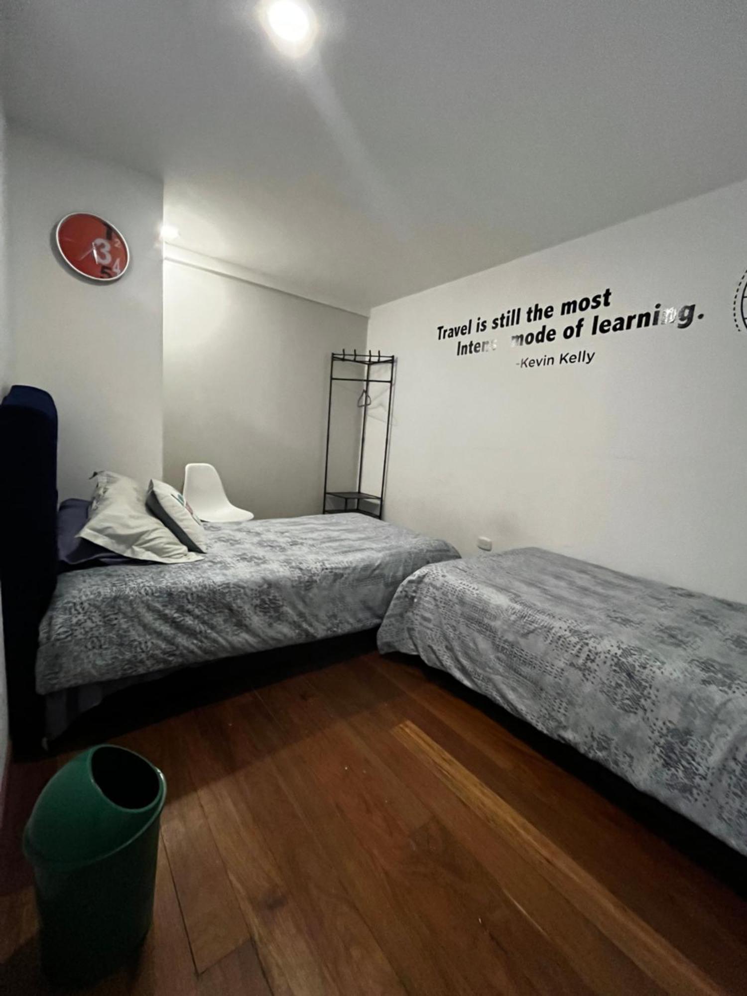 Urbana Hostel Bogota Ruang foto