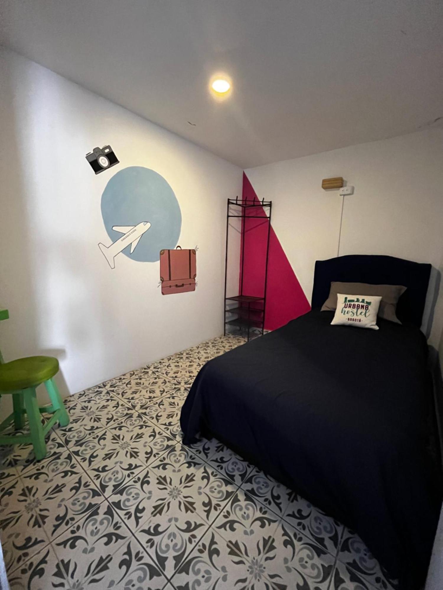 Urbana Hostel Bogota Bagian luar foto