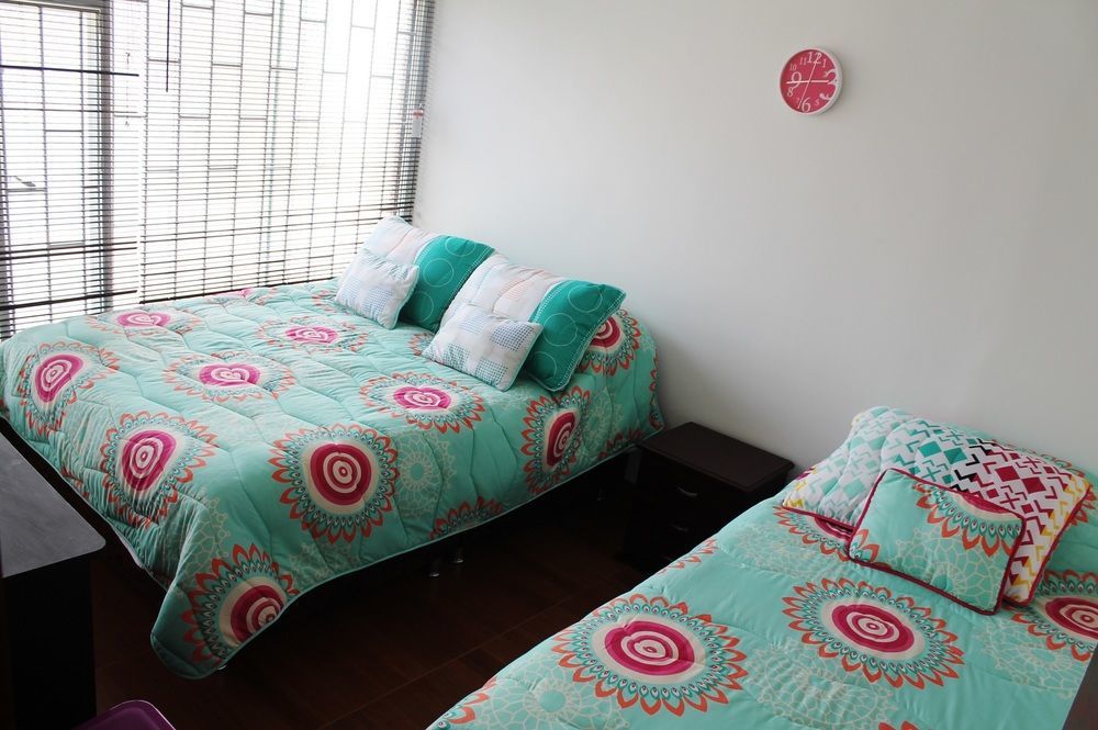 Urbana Hostel Bogota Bagian luar foto