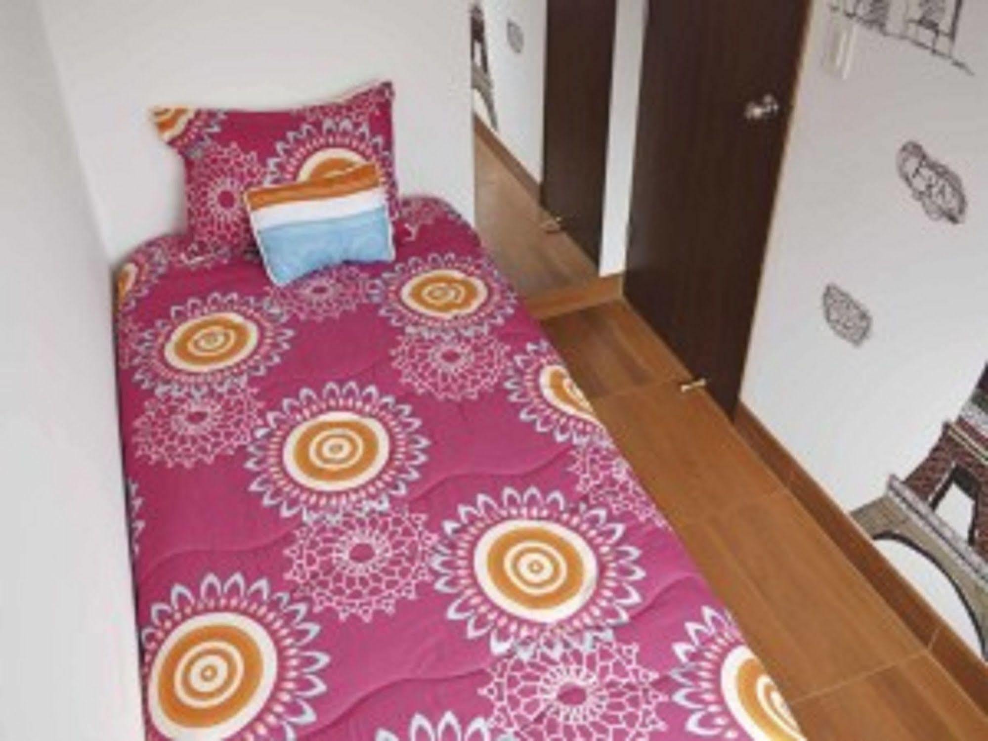 Urbana Hostel Bogota Bagian luar foto